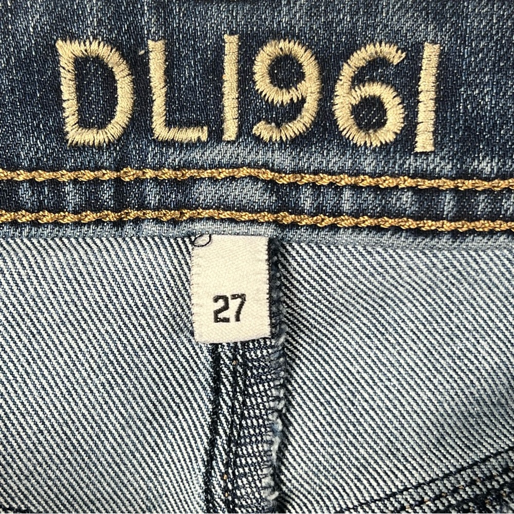 DL1961 Coco Curvy Straight Jeans in Solo Wash - Picture 5 of 9